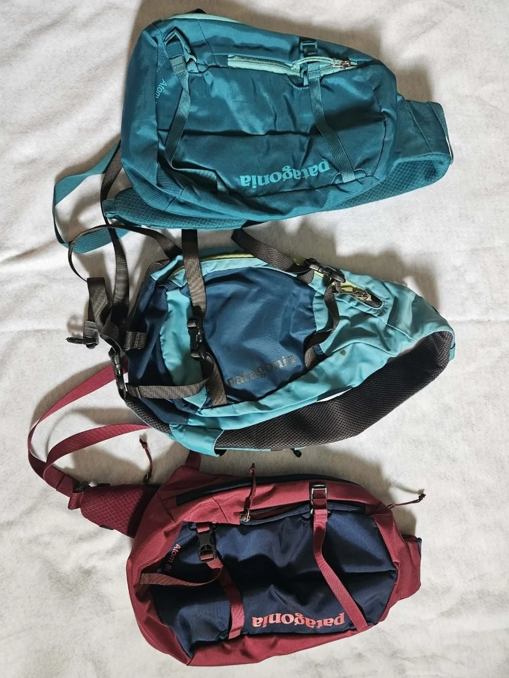 patagonia cross bag Black Hole MLC 45L Weathered Stone Sized for essentials Patagonia Atom Sling 8L Crossbody